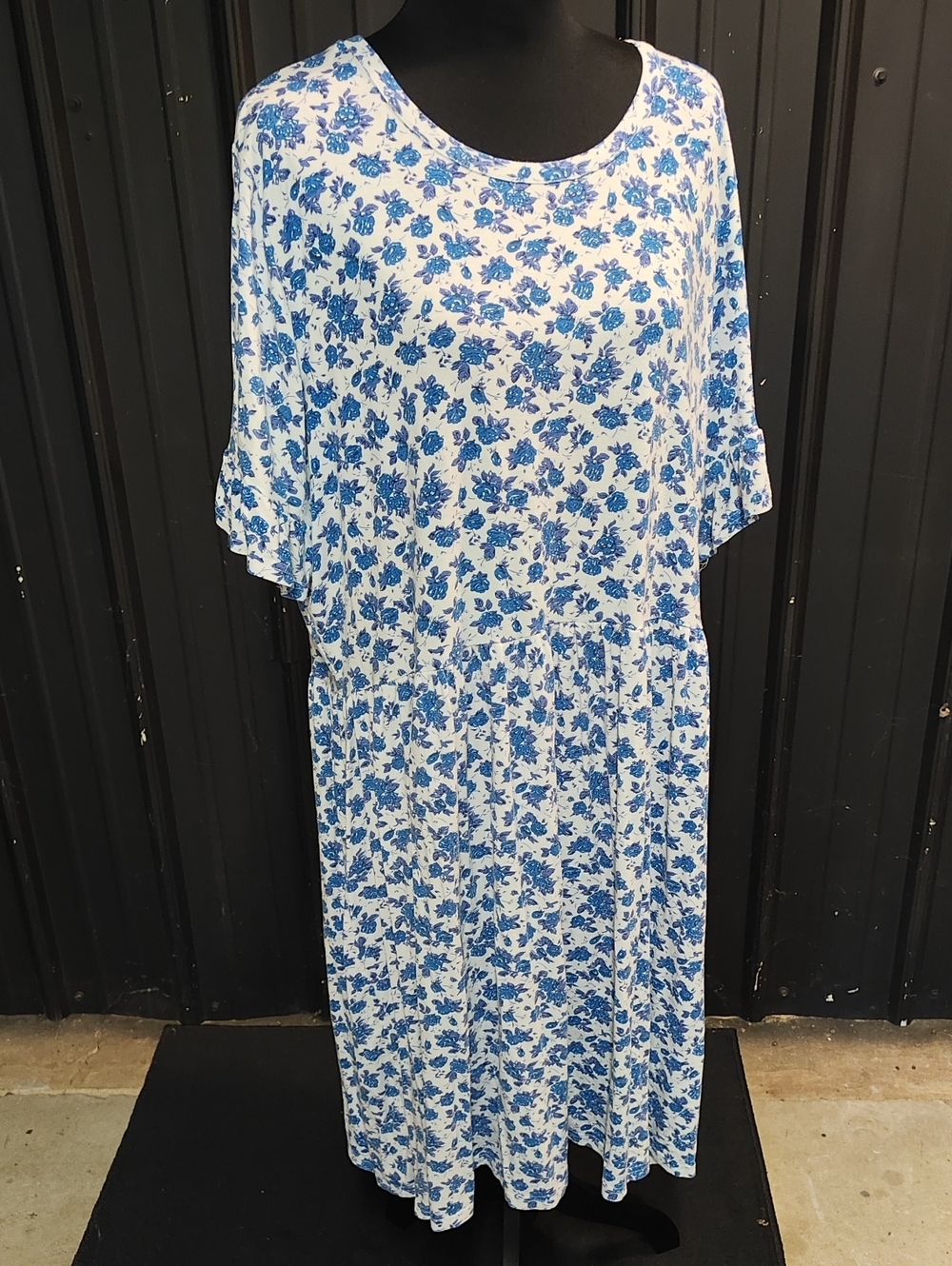 Blue Floral Maxi Dress - Casual Women's Maxi